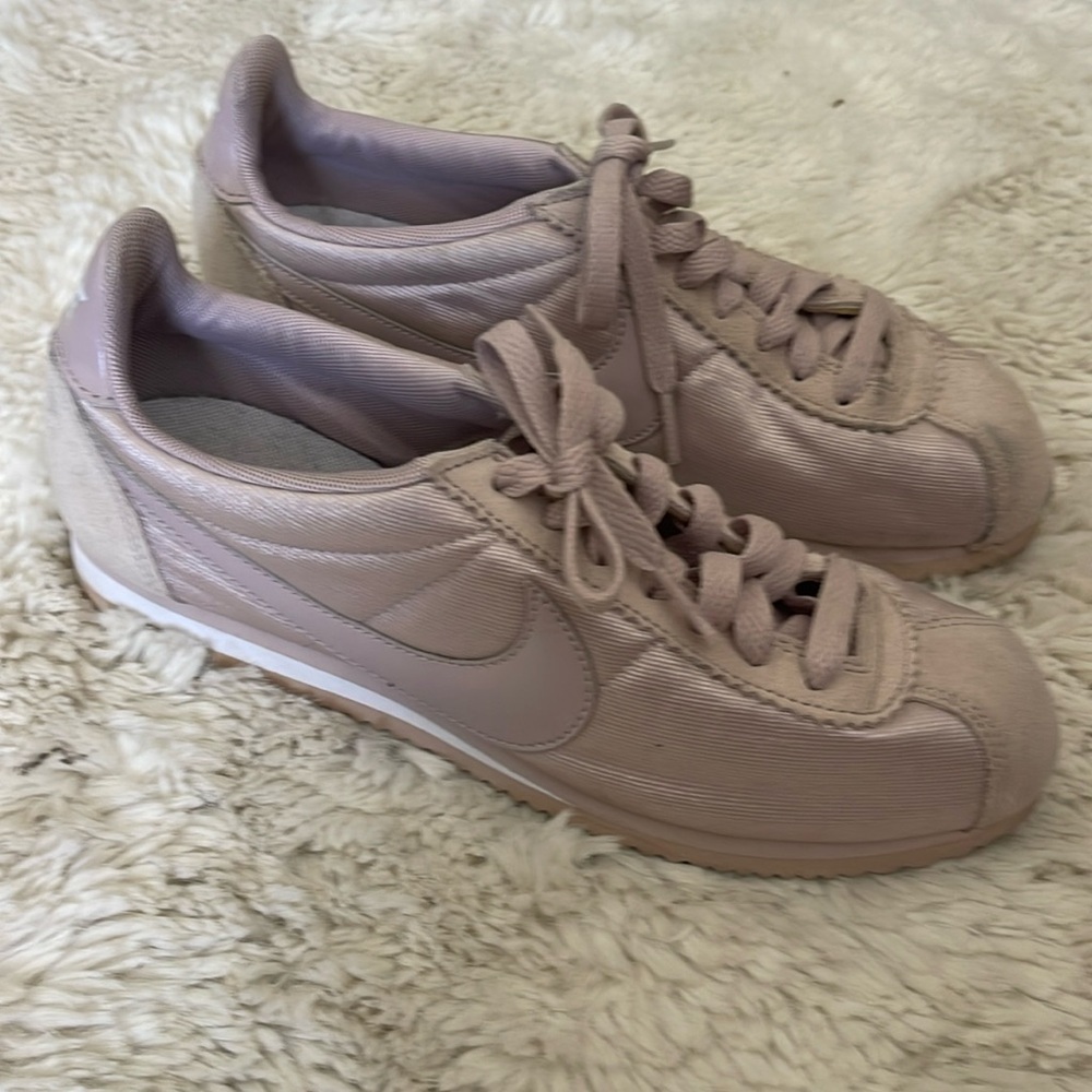 Nike classic Cortez mauve pink size 8 new